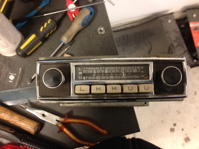 radio1.jpg