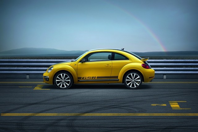 volkswagen__beetle_gsr__2013__012.jpg