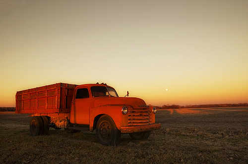 truck_rust_moon_604_l.jpg