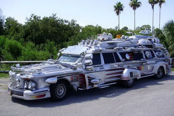 junk-made-mercedes-benz-300td-limo_JVVPH_3868.jpg