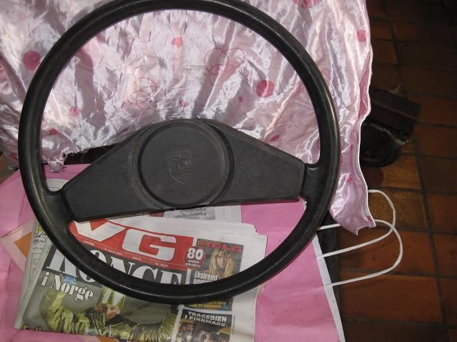 Porsche Steering Wheel.JPG
